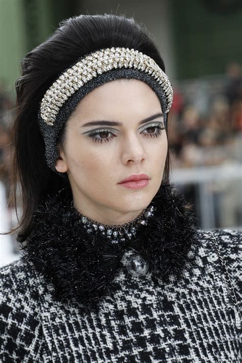 chanel winter makeup 2018 women chic